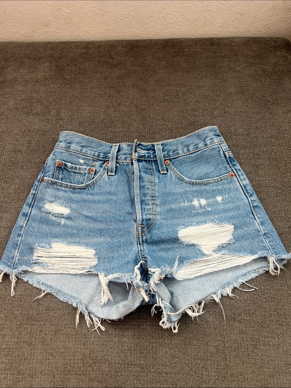 Levi's Light Blue Ripped High-Rise Denim Shorts - Picture 6 of 6